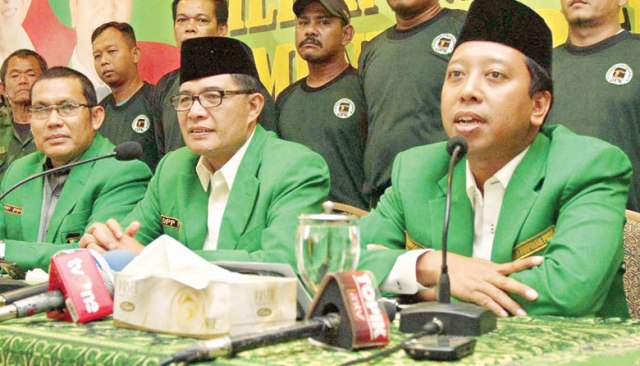 PPP Dipimpin Emron Pangkapi setelah Suryadharma Dipecat 